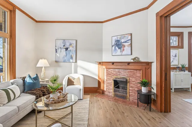 $350,000 | 323 West Michigan Street, St. Paul, MN 55102