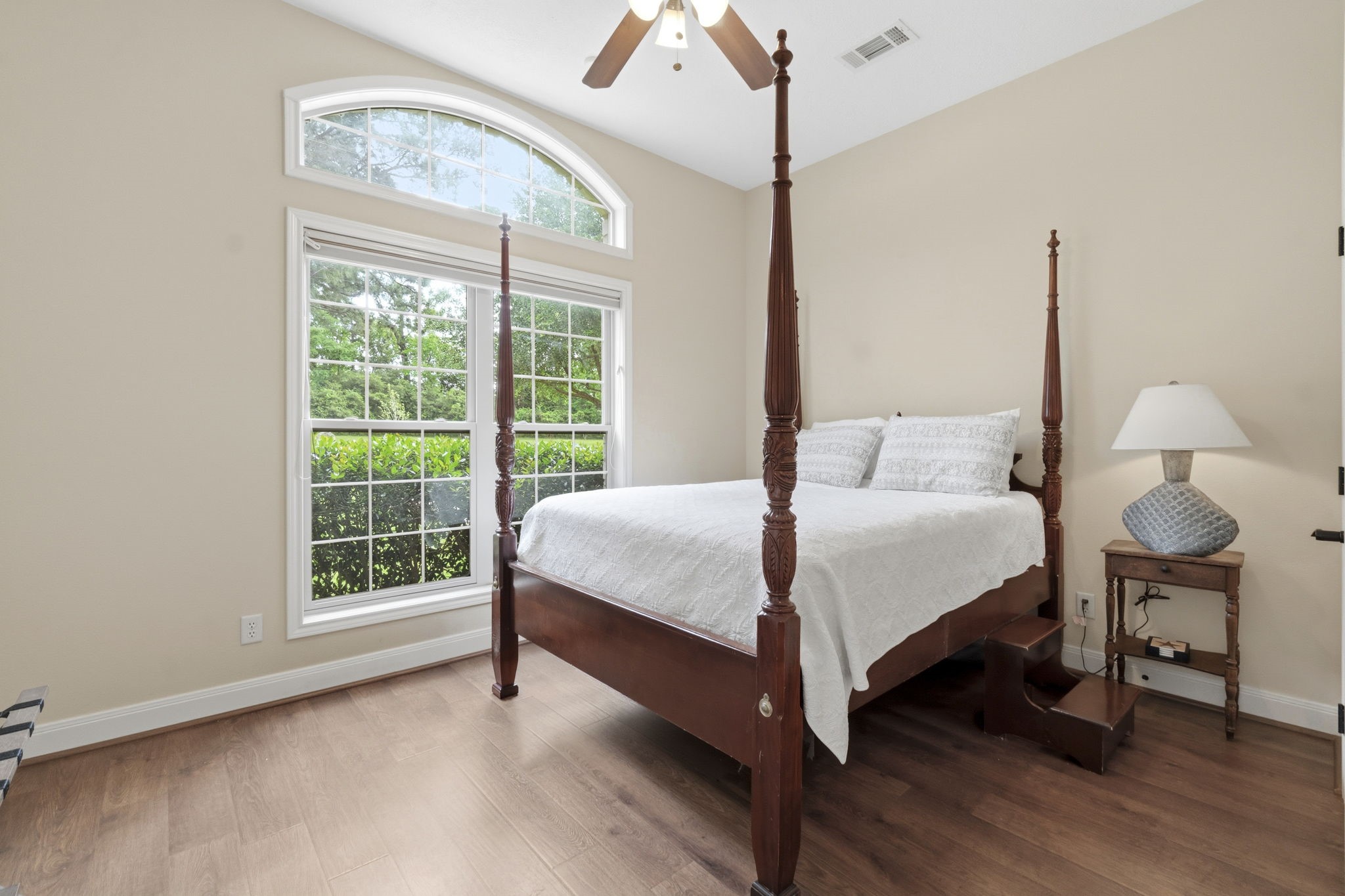 259 Memphis Bell Lane Trinity, TX 75862 - Photo 19 of 50 a bedroom with a bed and a window