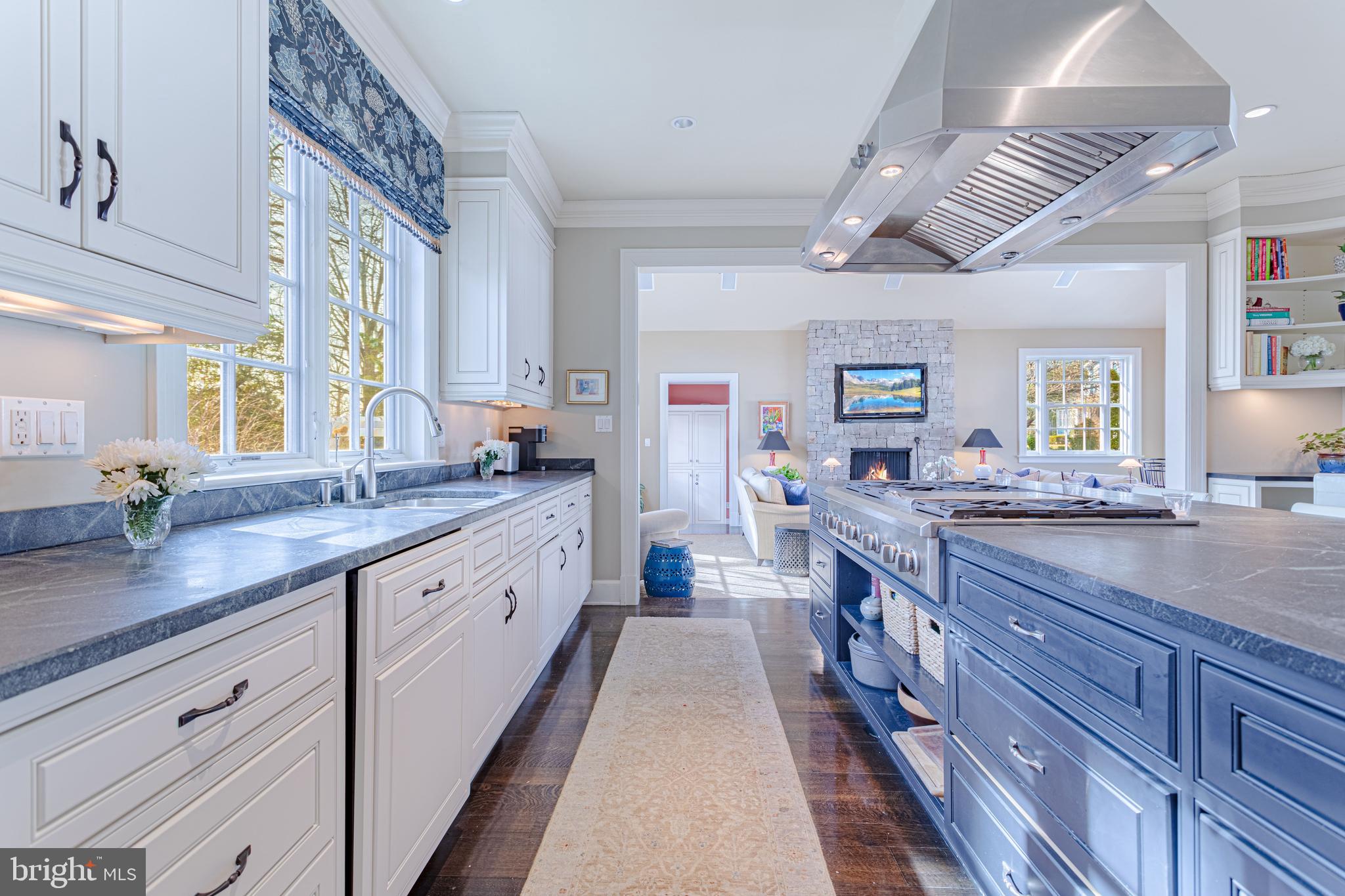 712 West Braddock Road Alexandria, VA 22302 - Photo 17 of 68 Kitchen