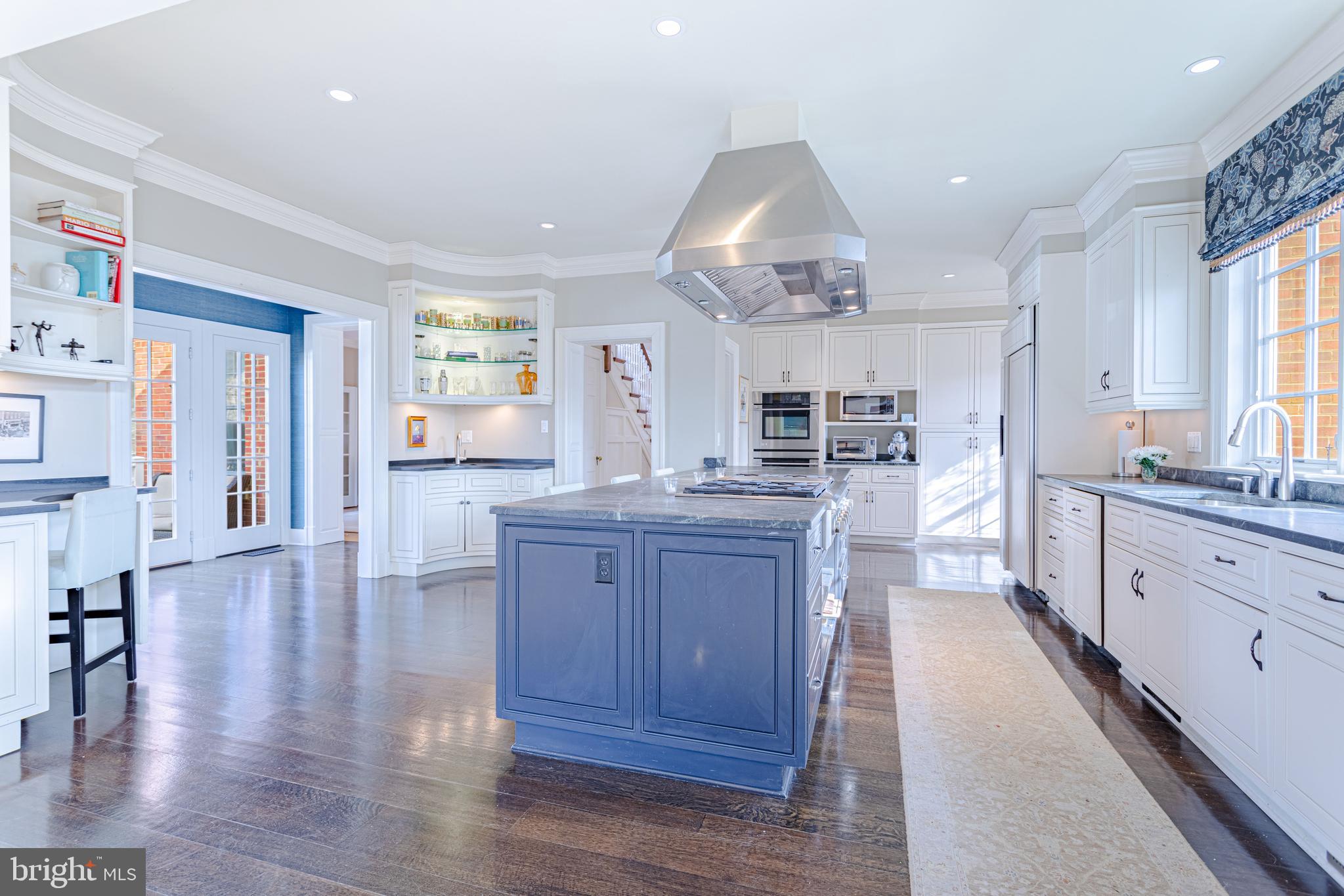 712 West Braddock Road Alexandria, VA 22302 - Photo 18 of 68 Kitchen