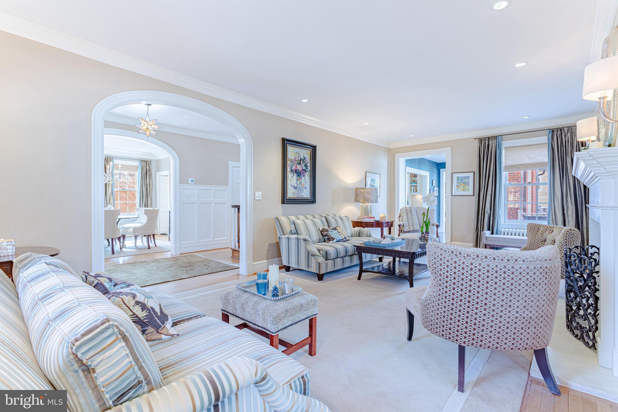 712 West Braddock Road Alexandria, VA 22302 - Photo 4 of 68 Formal living room
