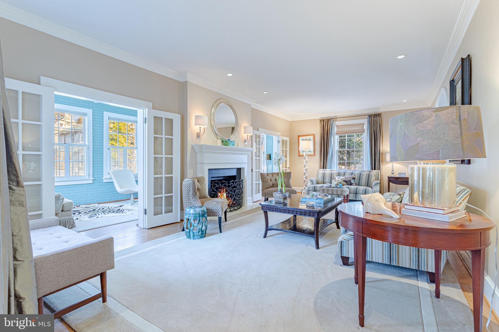 712 West Braddock Road Alexandria, VA 22302 - Photo 5 of 68 Formal living room