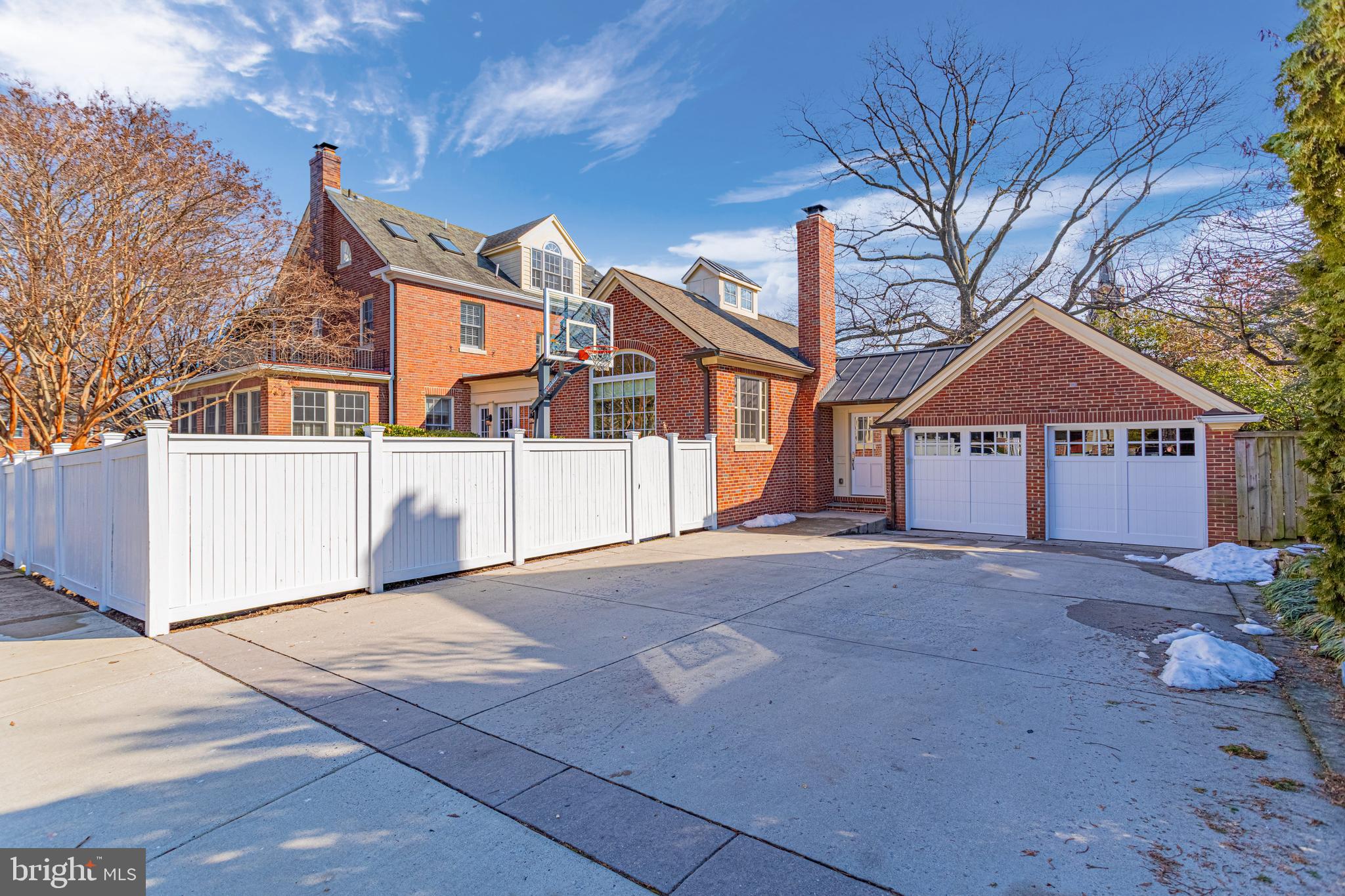 712 West Braddock Road Alexandria, VA 22302 - Photo 60 of 68 Rear Driveway