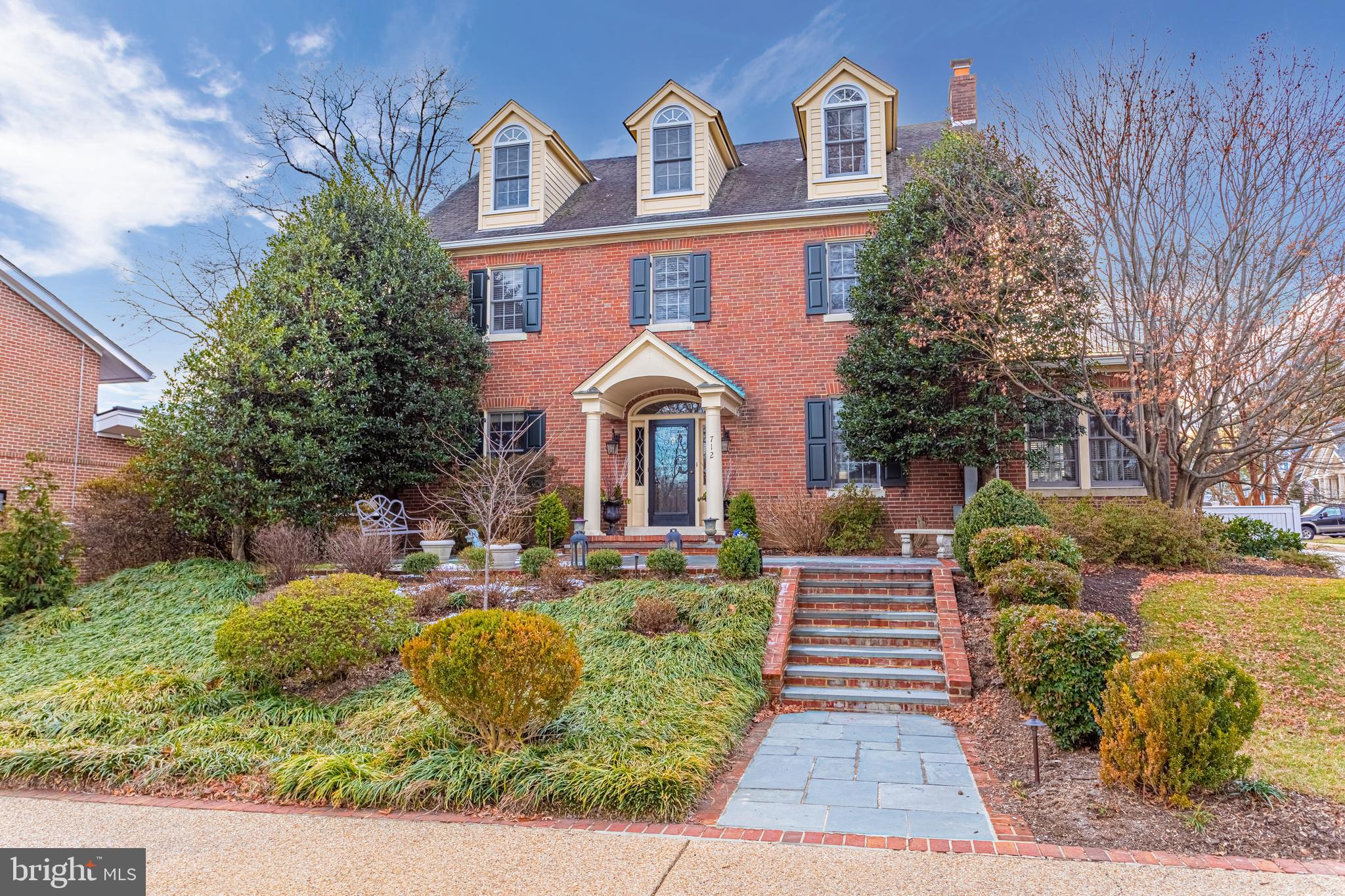 712 West Braddock Road Alexandria, VA 22302 - Photo 63 of 68 Front of the House