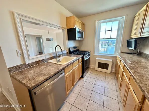 $3,750 | 500 Deal Lake Drive, Unit 5C, Asbury Park, NJ 07712