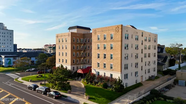 $3,750 | 500 Deal Lake Drive, Unit 5C, Asbury Park, NJ 07712