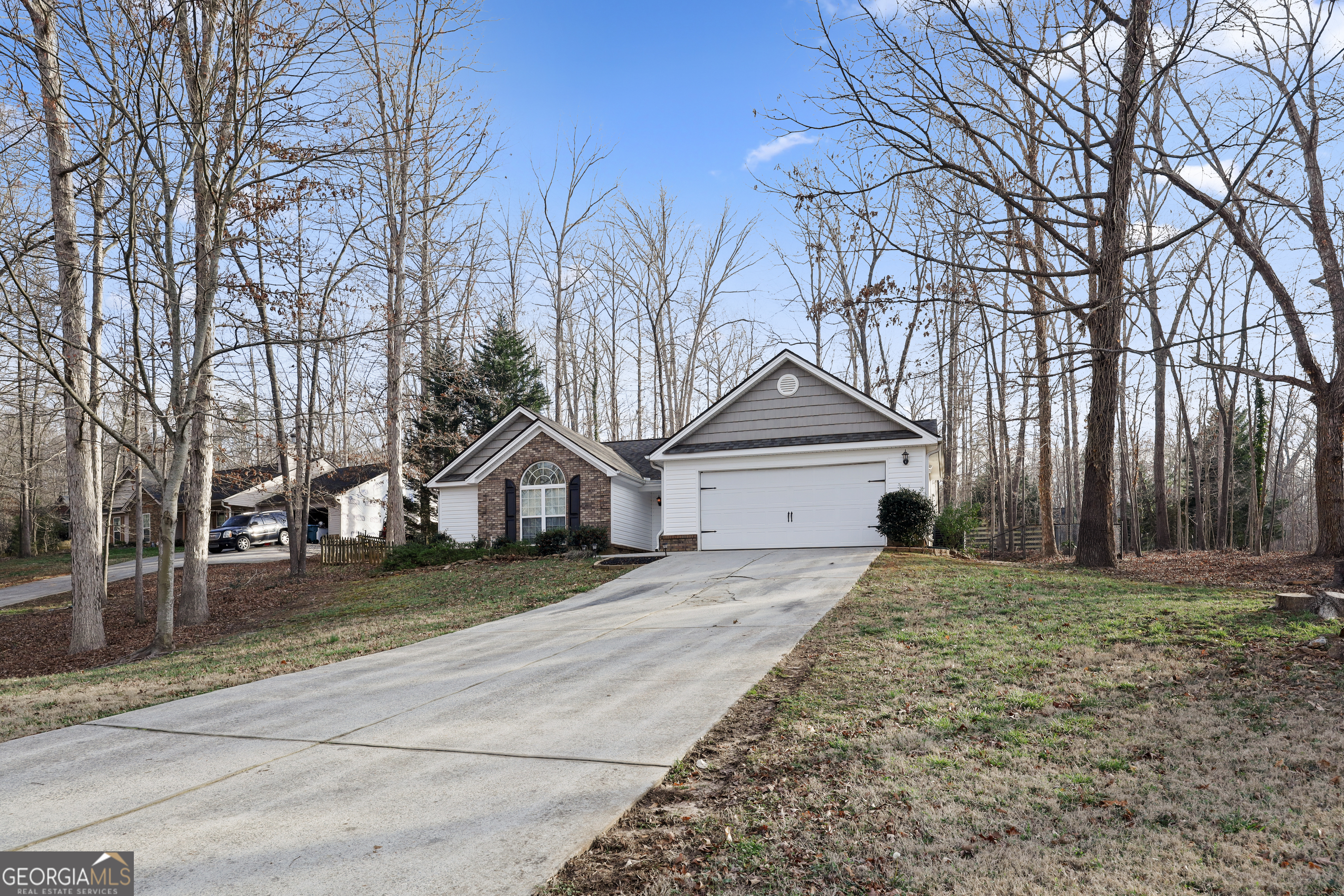 162 Oak View Drive Hull, GA 30646 - Photo 2 of 45