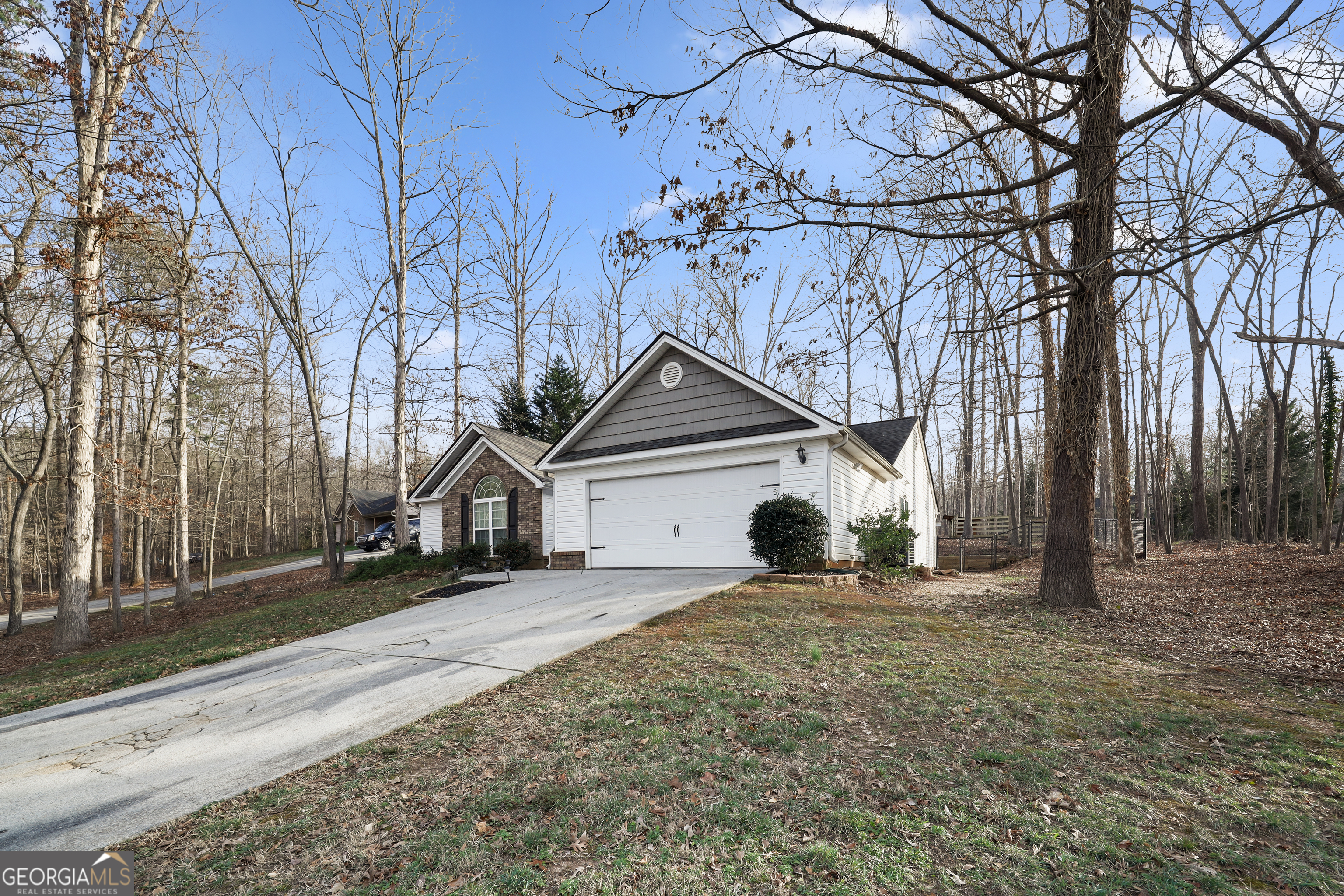 162 Oak View Drive Hull, GA 30646 - Photo 3 of 45