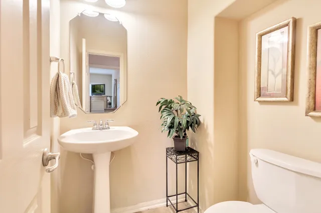 $3,800 | 10 West Lasting Spring Circle, The Woodlands, TX 77389