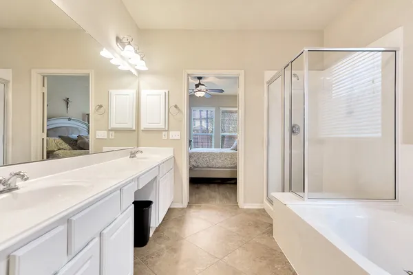 $3,800 | 10 West Lasting Spring Circle, The Woodlands, TX 77389