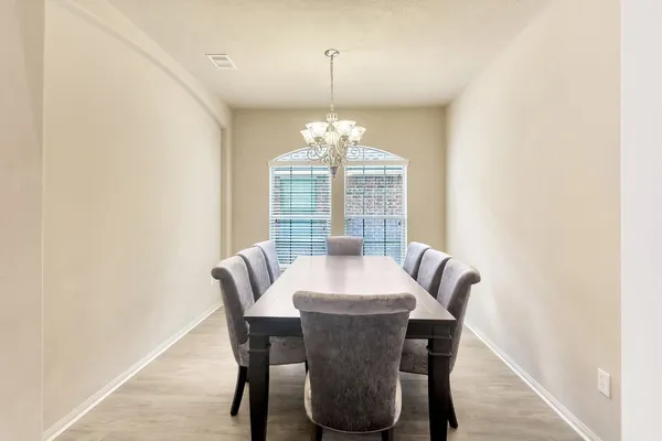$3,800 | 10 West Lasting Spring Circle, The Woodlands, TX 77389