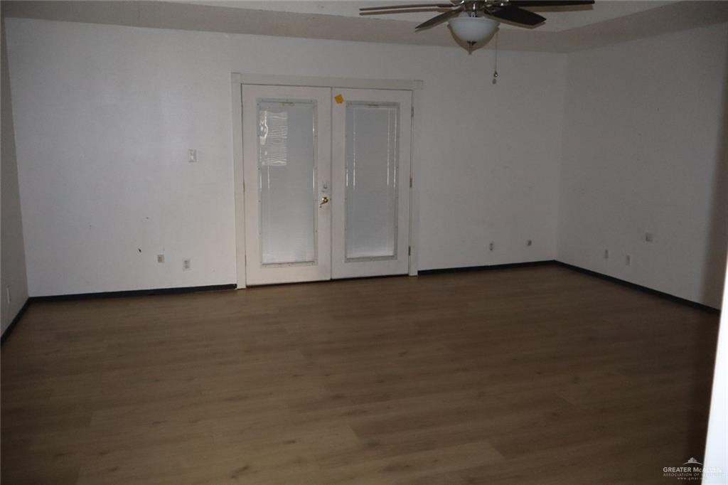 27 Las Palmas Road Zapata, TX 78076 - Photo 7 of 14 a view of small space