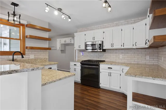 $480,000 | 130 Doubletree Lane, Camdenton, MO 65020