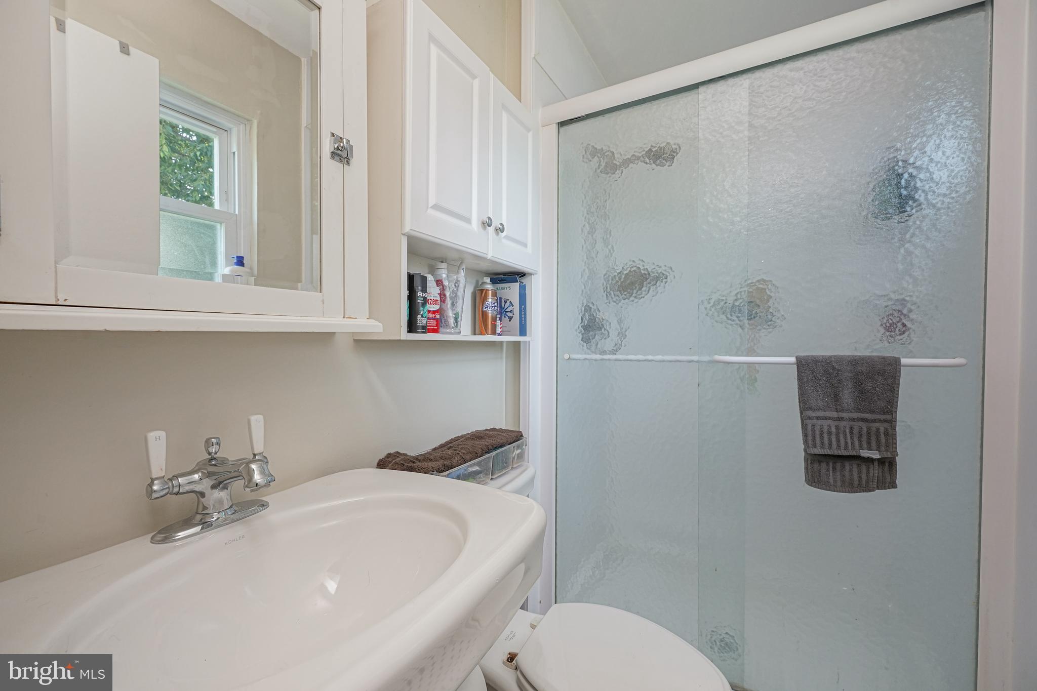 13 Tollhouse Road Eastampton, NJ 08060 - Photo 21 of 42 Main bath Suite