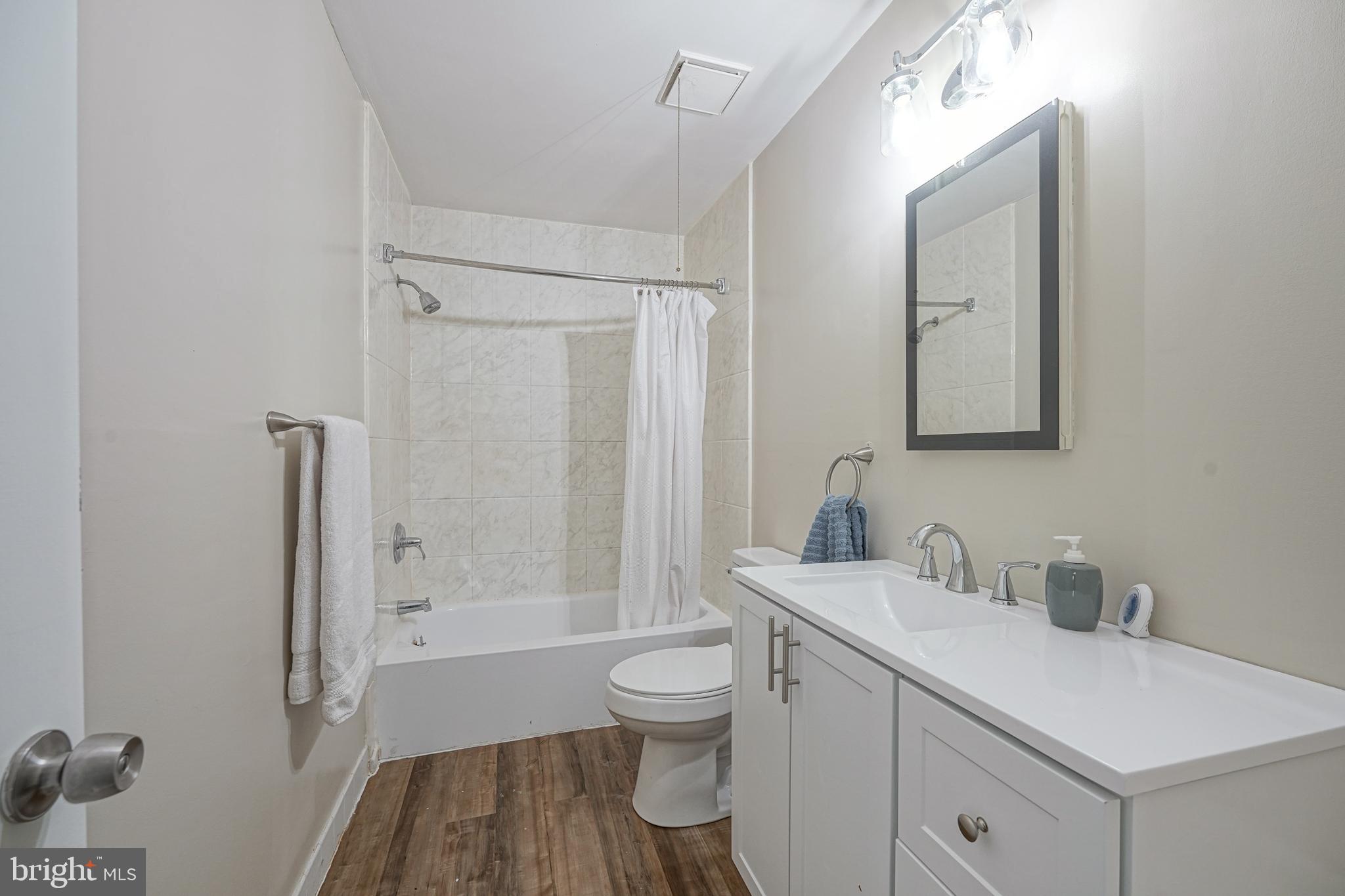 13 Tollhouse Road Eastampton, NJ 08060 - Photo 26 of 42 Upstairs Full Bath
