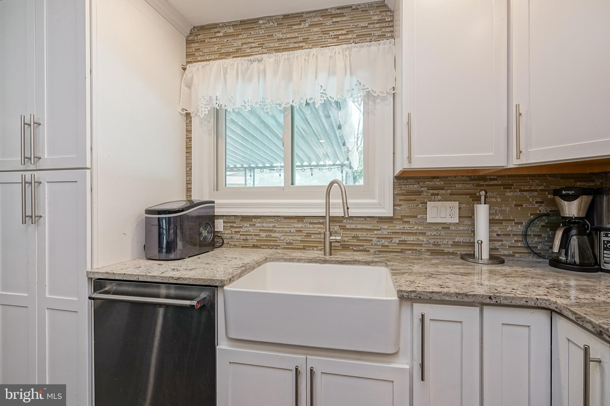 13 Tollhouse Road Eastampton, NJ 08060 - Photo 10 of 42 Farmhouse Sink