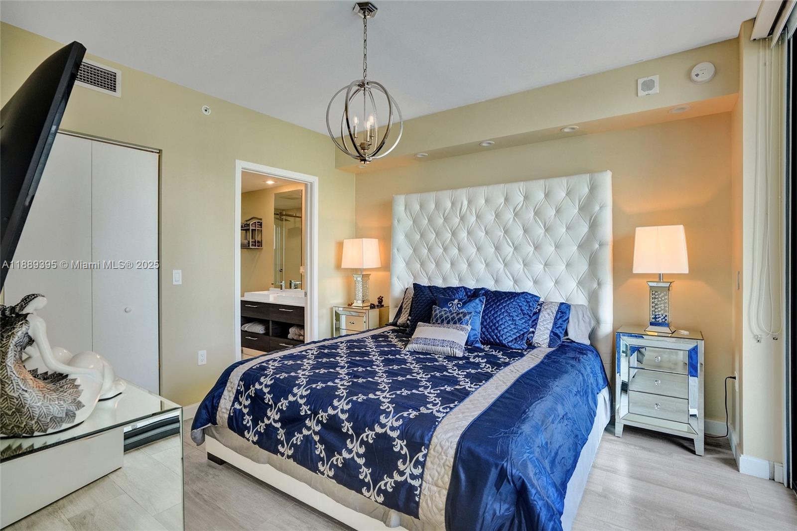 55 Southwest 9th Street, Unit 2201 Miami, FL 33130 - Photo 12 of 58