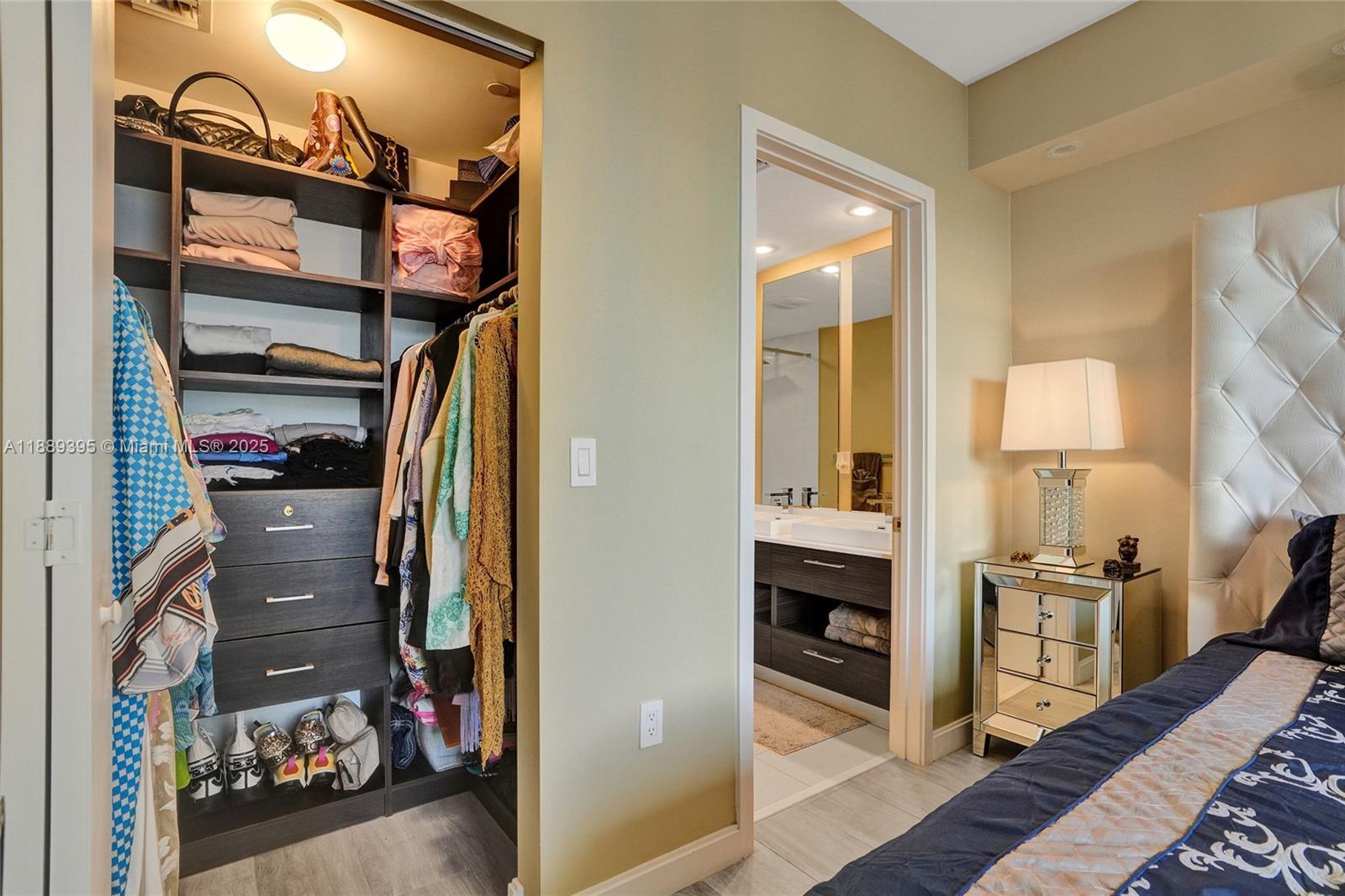 55 Southwest 9th Street, Unit 2201 Miami, FL 33130 - Photo 17 of 58