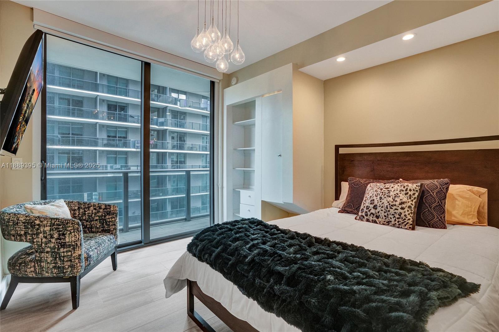 55 Southwest 9th Street, Unit 2201 Miami, FL 33130 - Photo 21 of 58