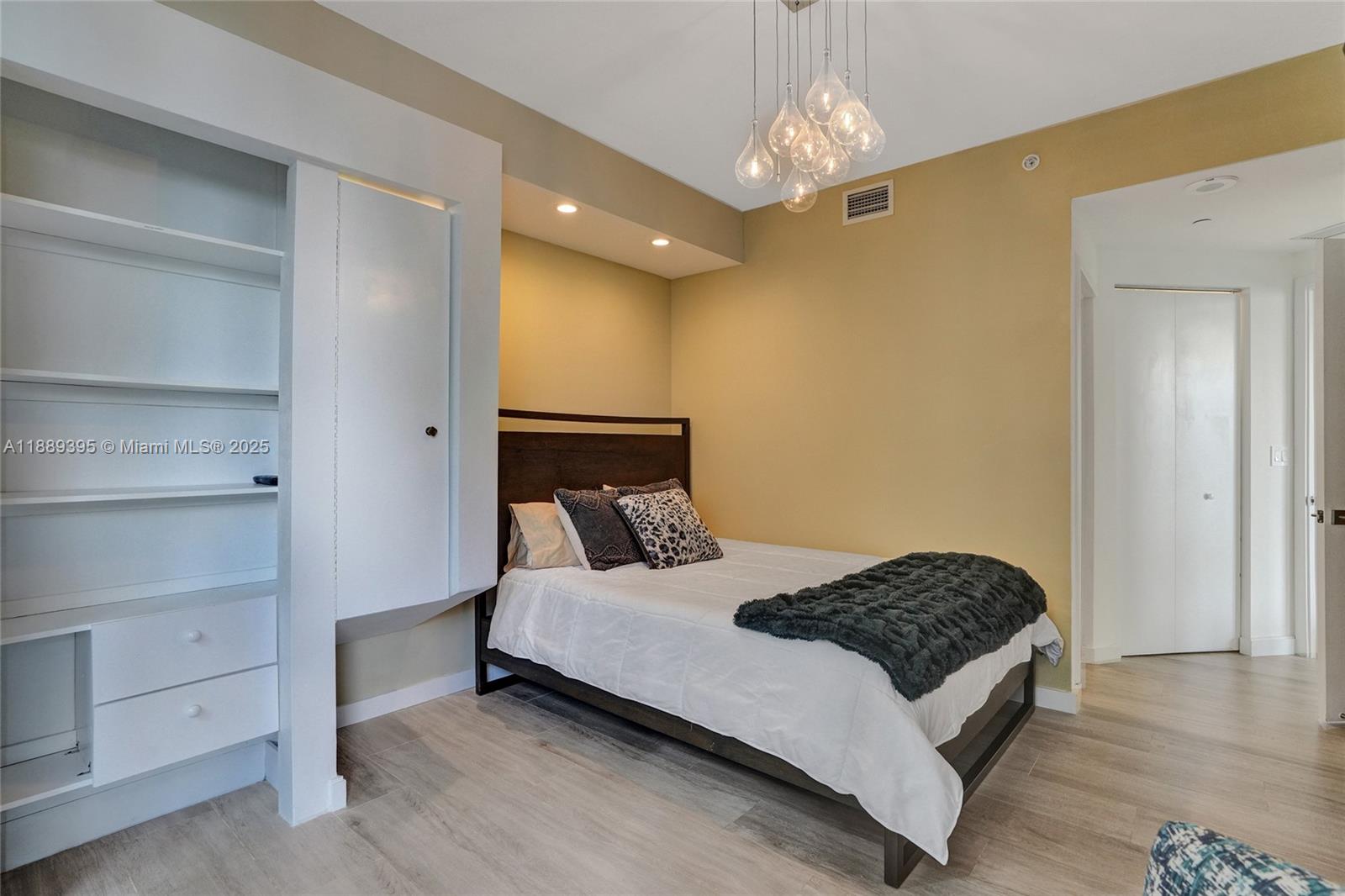 55 Southwest 9th Street, Unit 2201 Miami, FL 33130 - Photo 22 of 58