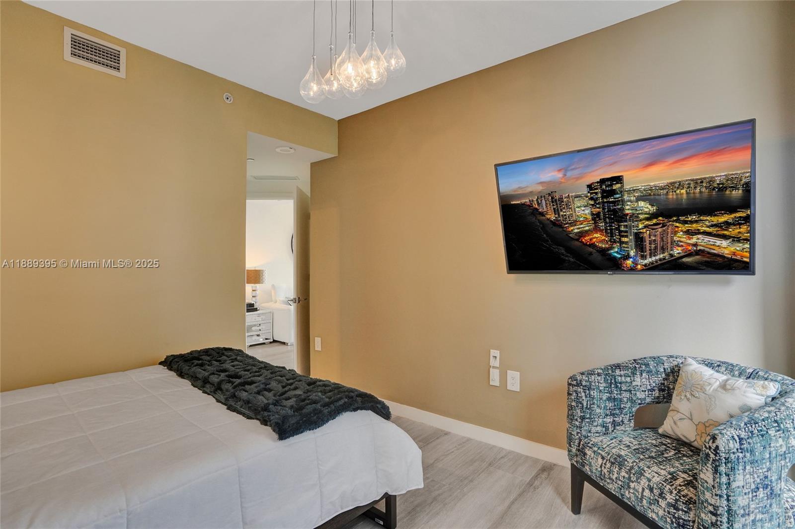 55 Southwest 9th Street, Unit 2201 Miami, FL 33130 - Photo 23 of 58