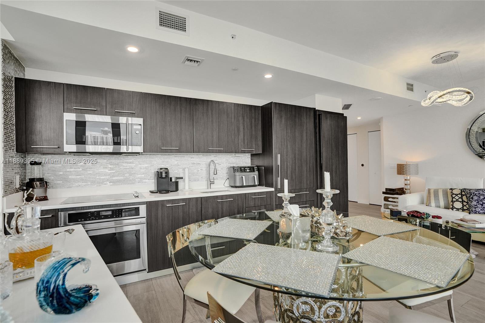 55 Southwest 9th Street, Unit 2201 Miami, FL 33130 - Photo 8 of 58