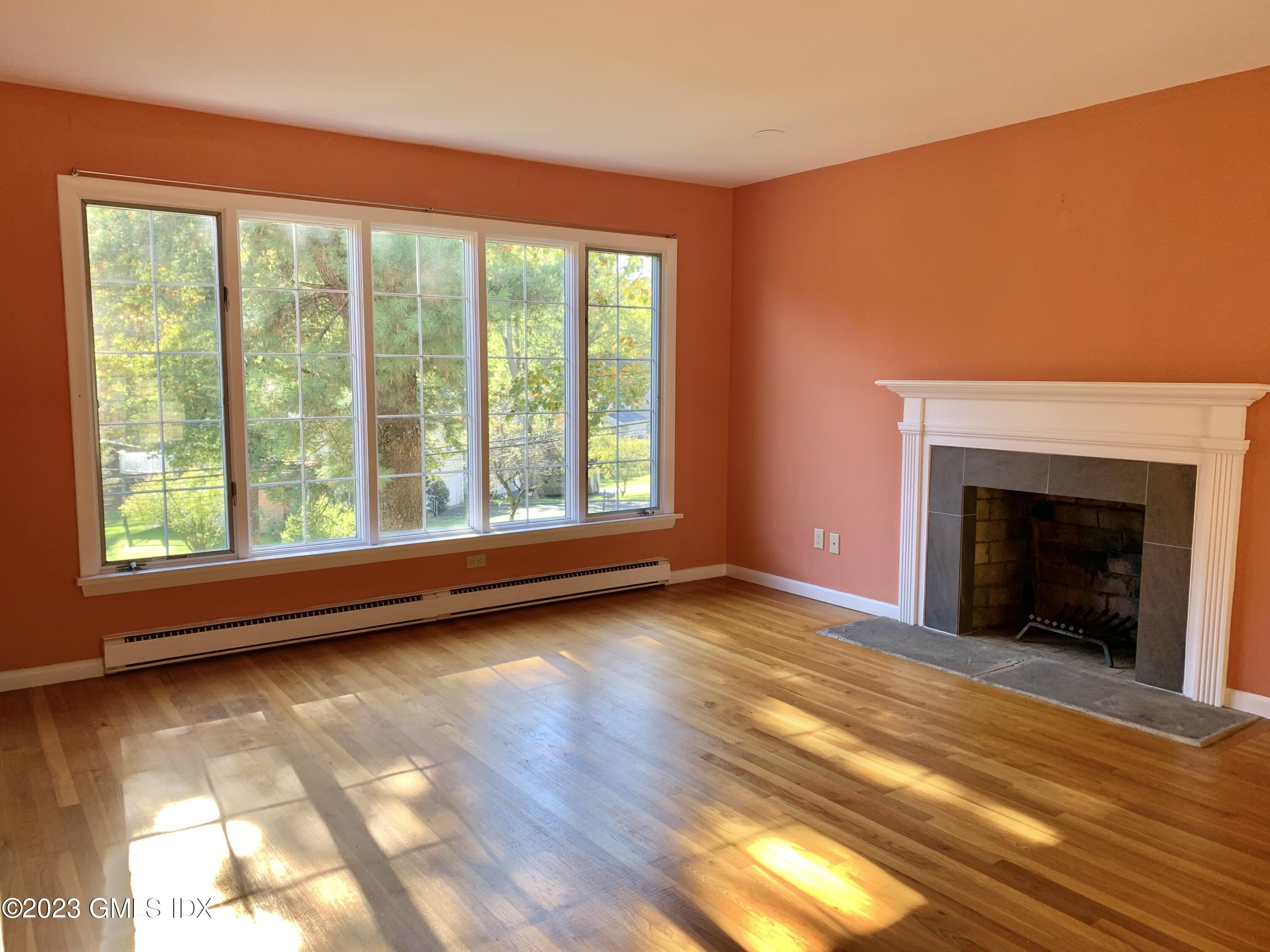 15 Windsor Lane Cos Cob, CT 06807 - Photo 4 of 31 IMG_E1810