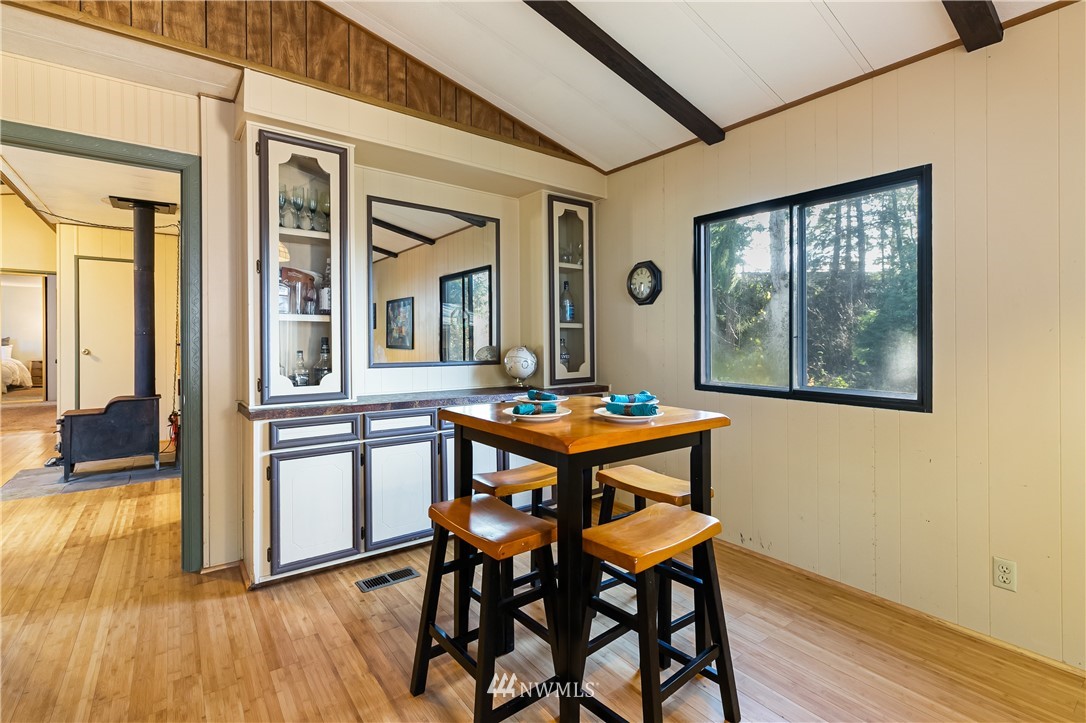 8537 White Road Blaine, WA 98230 - Photo 8 of 30 Gallery Image 8