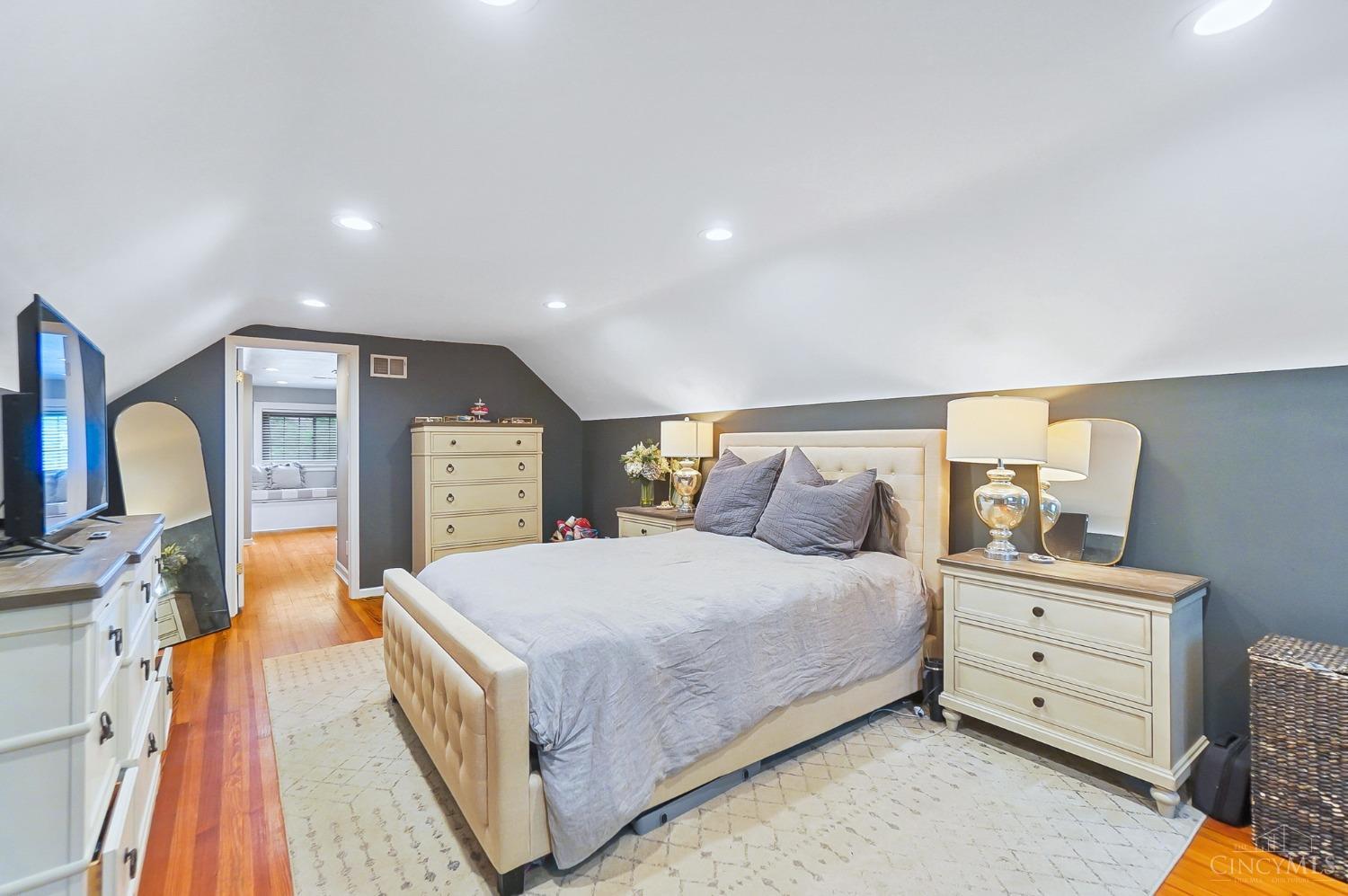 3706 Homewood Road Mariemont, OH 45227 - Photo 27 of 53