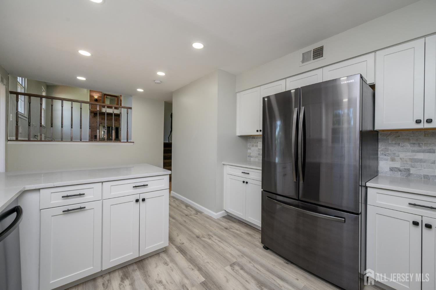 133 Hickory Road Somerset, NJ 08873 - Photo 9 of 45