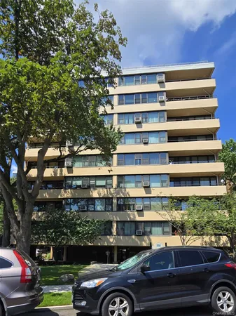 $310,000 | 10-24 166th Street, Unit 5D | Beechhurst
