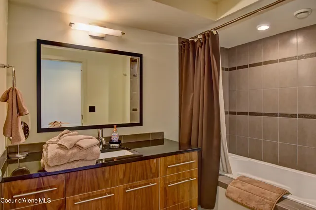 $799,900 | 1884 Bellerive Lane, Unit 415, Coeur D'Alene, ID 83814