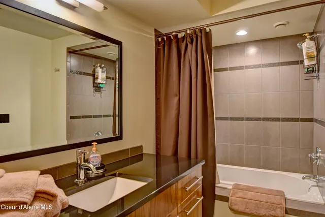 $799,900 | 1884 Bellerive Lane, Unit 415, Coeur D'Alene, ID 83814