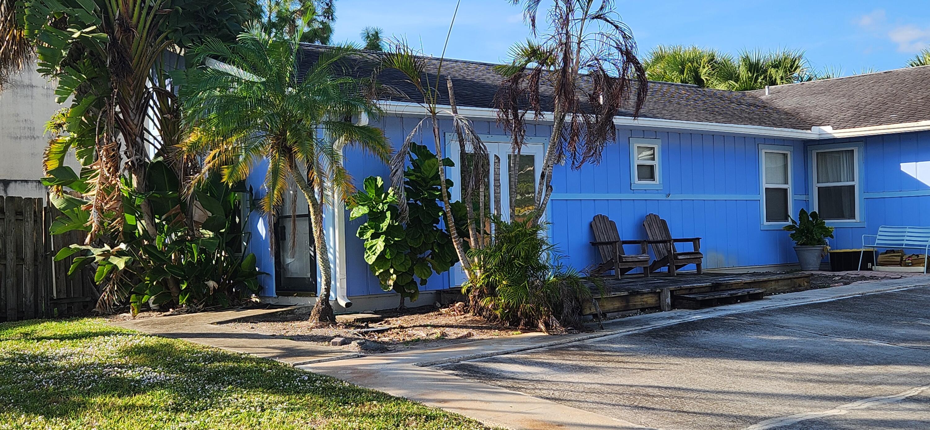 6259 Kendrick Street Jupiter, FL 33458 - Photo 9 of 11 Front