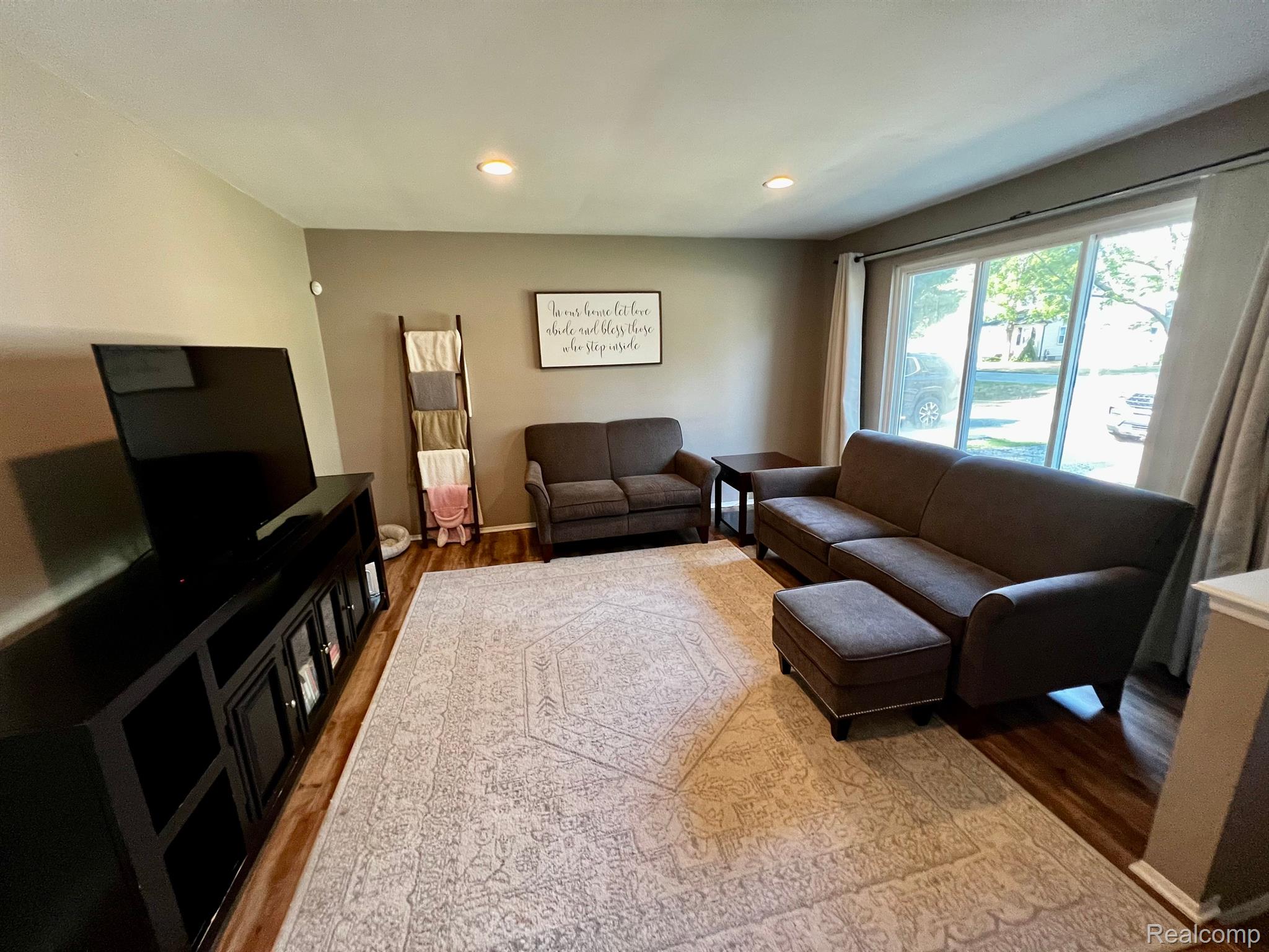 2616 Melvin Avenue Rochester, MI 48307 - Photo 9 of 20 Gallery Image 9