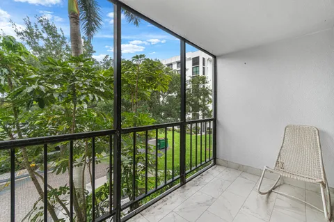 $699,000 | 7768 Lakeside Boulevard, Unit 533, Boca Raton, FL 33434