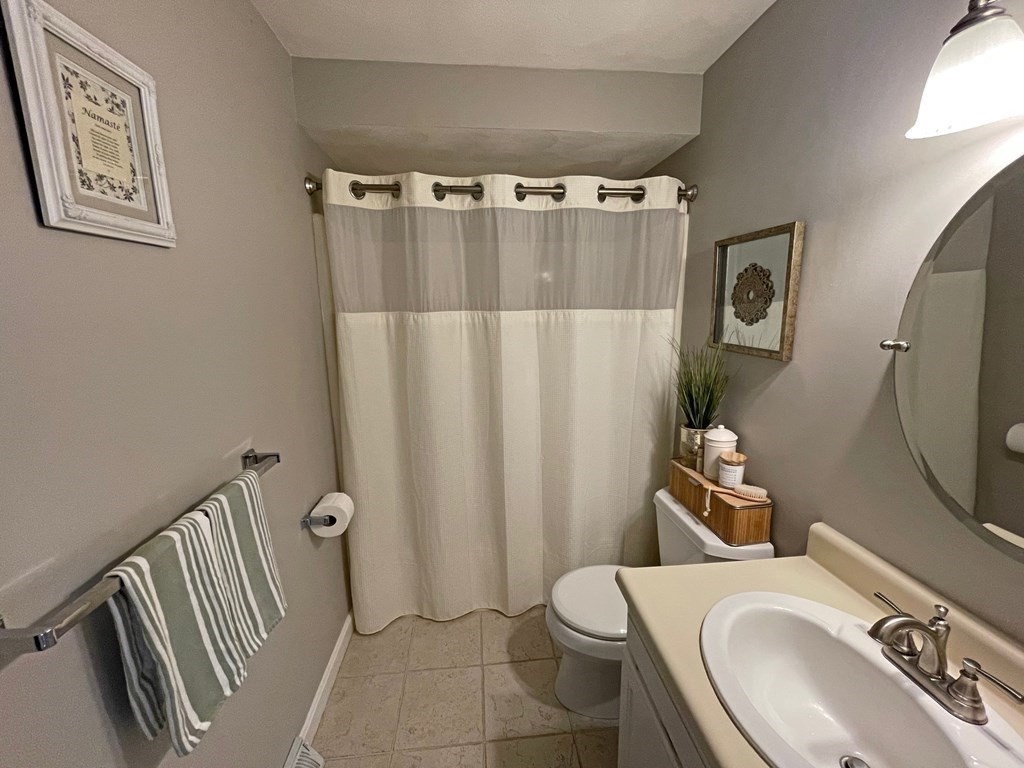 20 Westport Road Worcester, MA 01605 - Photo 8 of 26 Gallery Image 8
