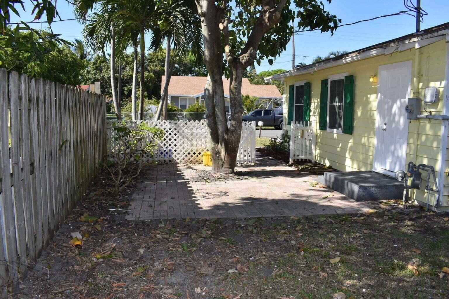 940 Bignonia Road West Palm Beach, FL 33405 - Photo 10 of 10 B10