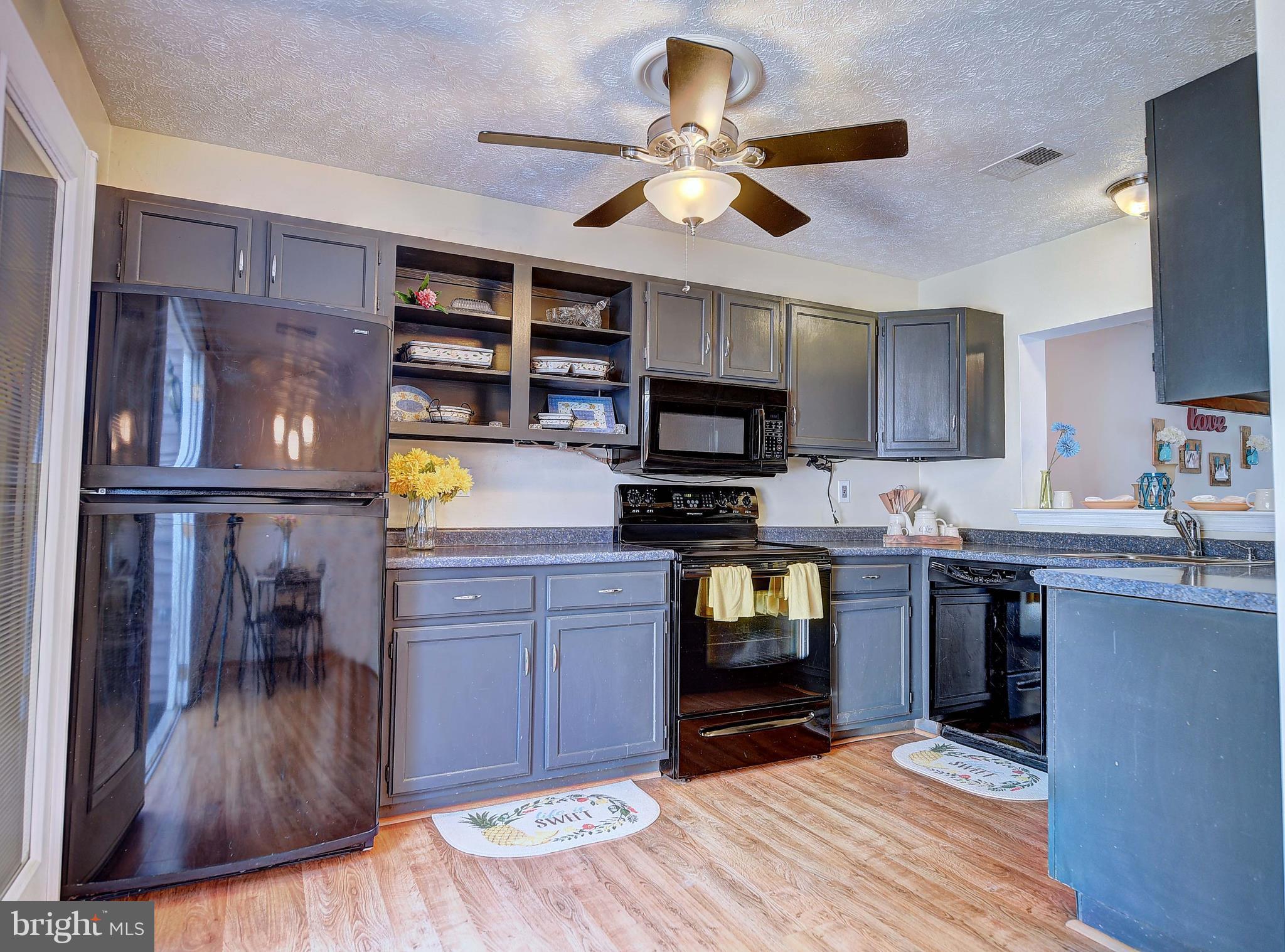3916 Cutty Sark Road Baltimore, MD 21220 - Photo 10 of 30 Kitchen