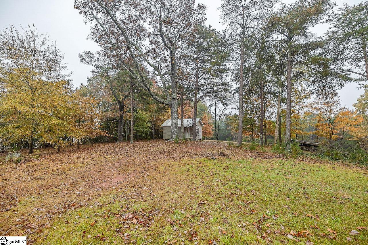 1070 Roddy Road Campobello, SC 29322 - Photo 2 of 22