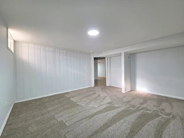 $2,650 | 29 East Lake Shore Drive, Round Lake Park, IL 60073