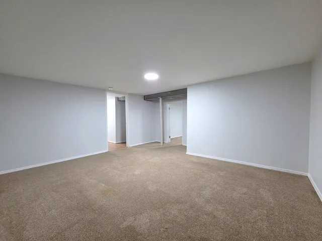 $2,650 | 29 East Lake Shore Drive, Round Lake Park, IL 60073