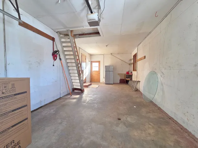 $2,650 | 29 East Lake Shore Drive, Round Lake Park, IL 60073