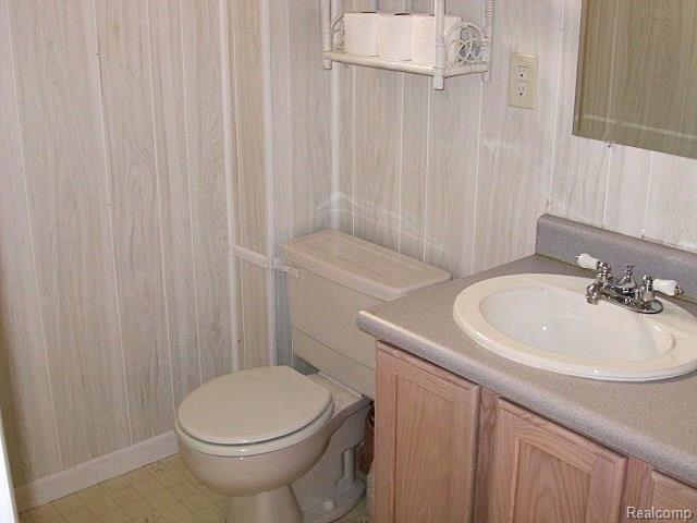 24584 Ridgecroft Avenue Eastpointe, MI 48021 - Photo 11 of 23 Ridgecroft 24584 010.jpg