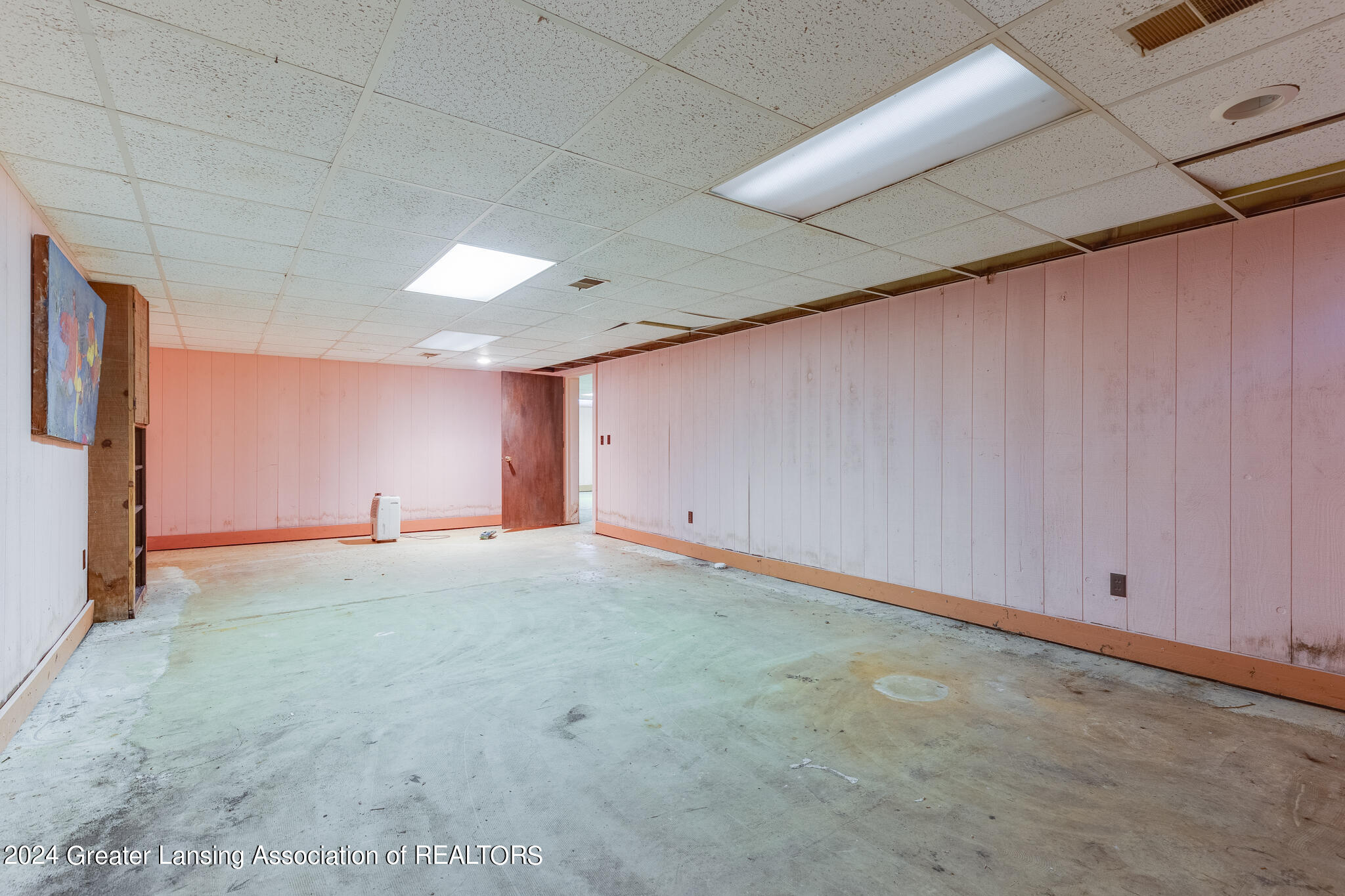 5510 Meridian Road Haslett, MI 48840 - Photo 45 of 93 5510_Meridian_BROCK-111