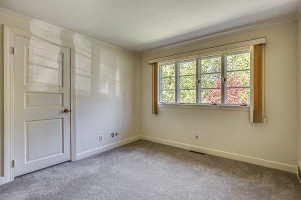 39 Vale View Road Wakefield, MA 01880 - Photo 20 of 30 Gallery Image 20