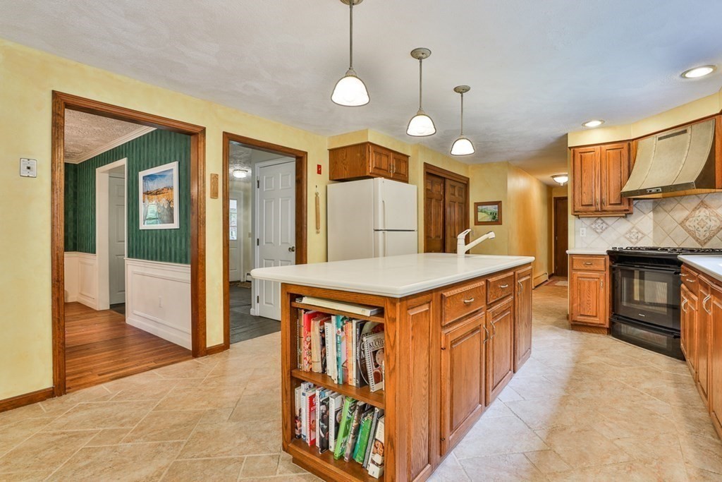 7 Jacob Gates Road Harvard, MA 01451 - Photo 5 of 40