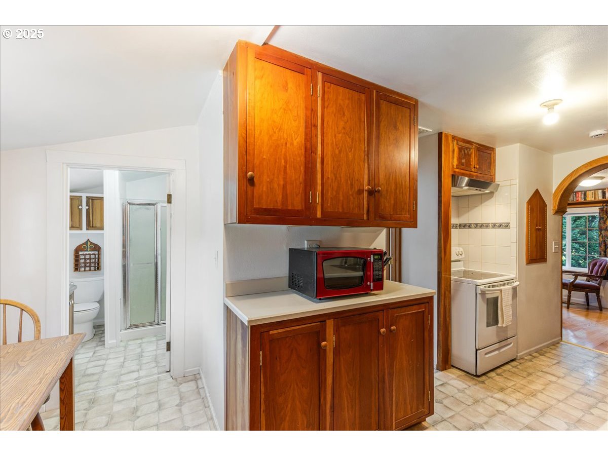 14955 Northeast Springbrook Road Newberg, OR 97132 - Photo 12 of 48 Kitchen