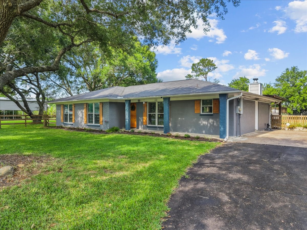 3721 Rush Road Santa Fe, TX 77510 - Photo 4 of 50