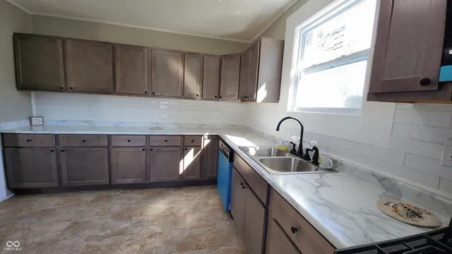 $144,900 | 213 Chambers Street, Veedersburg, IN 47987